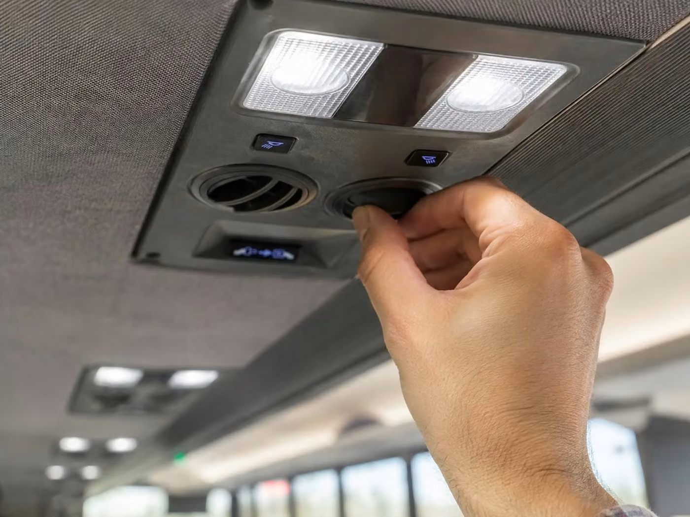 san gabriel 25 passenger minibus air conditioning