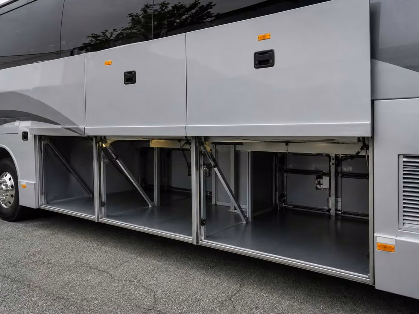 san gabriel 56 passenger charter bus luggage bays