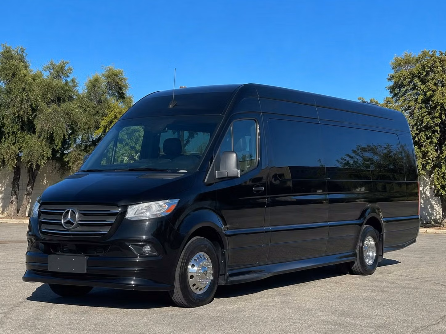 san gabriel charter buses minibuses party buses and sprinter vans in san gabriel
